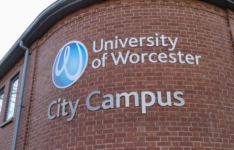 city campus worcester study holidays england