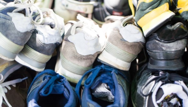 how to pack for a study abroad trip - don't bring too many shoes