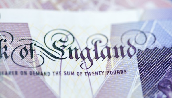 A bank of England note could be called quid in British Slang